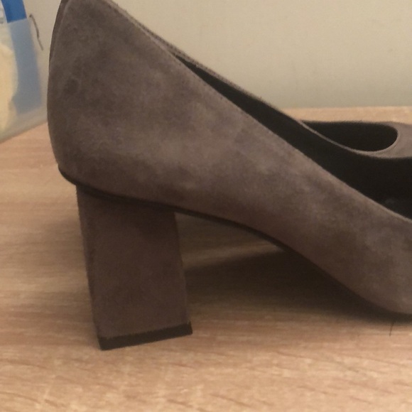 L'INTERVALLE—LARIBA GREY SUEDE - Picture 13 of 16